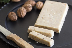 turron con almendras y nueces