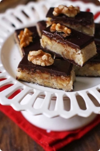 turrón de nata y nueces