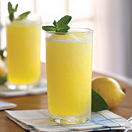 Prepara tu propio granizado de limón en casa - Sirvent
